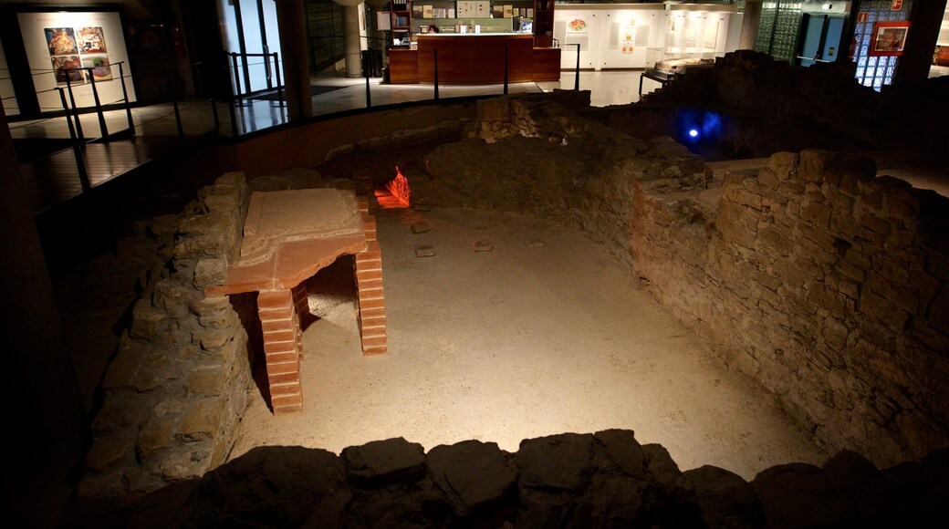Campo Valdes Roman Baths featuring interior views