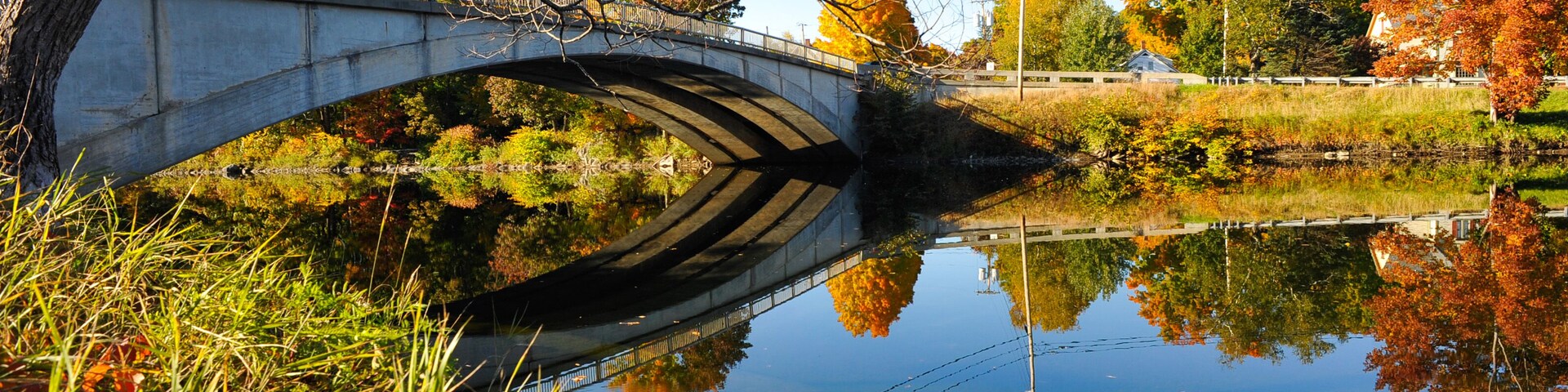 Fall Foliage Trees Road; Shutterstock ID 1098482351; purchase_order: SP-1269 HA 2018 Batch 1; Order: ; client: ; other: