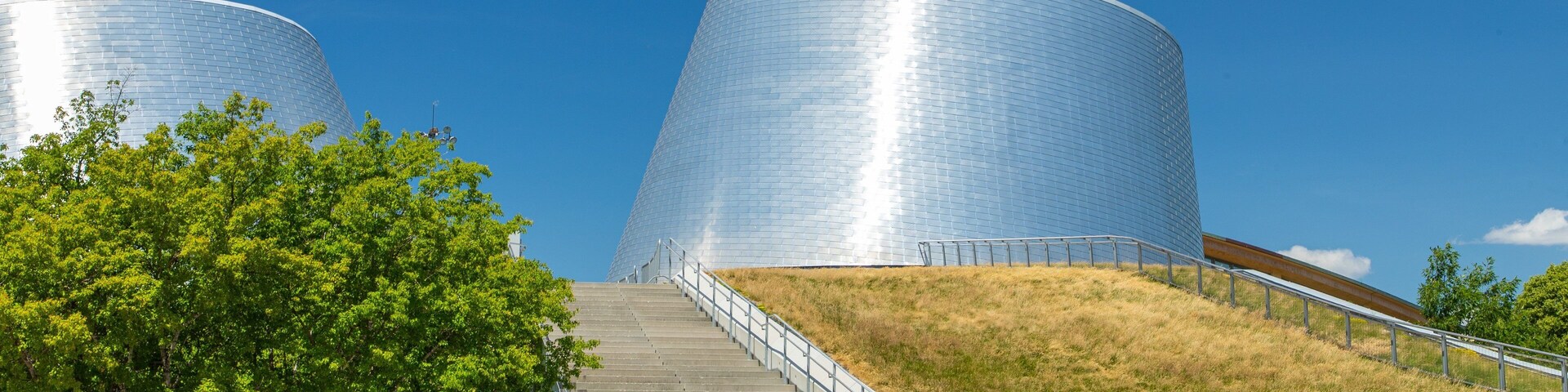Montreal Planetarium showing modern architecture
