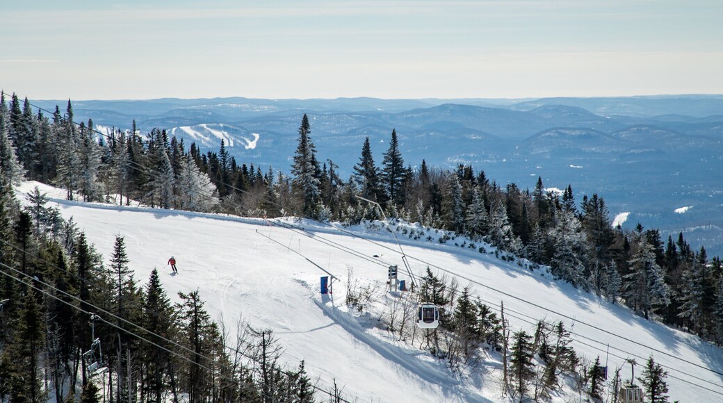 Ski Mont-Tremblant which includes landscape views, snow and snow skiing