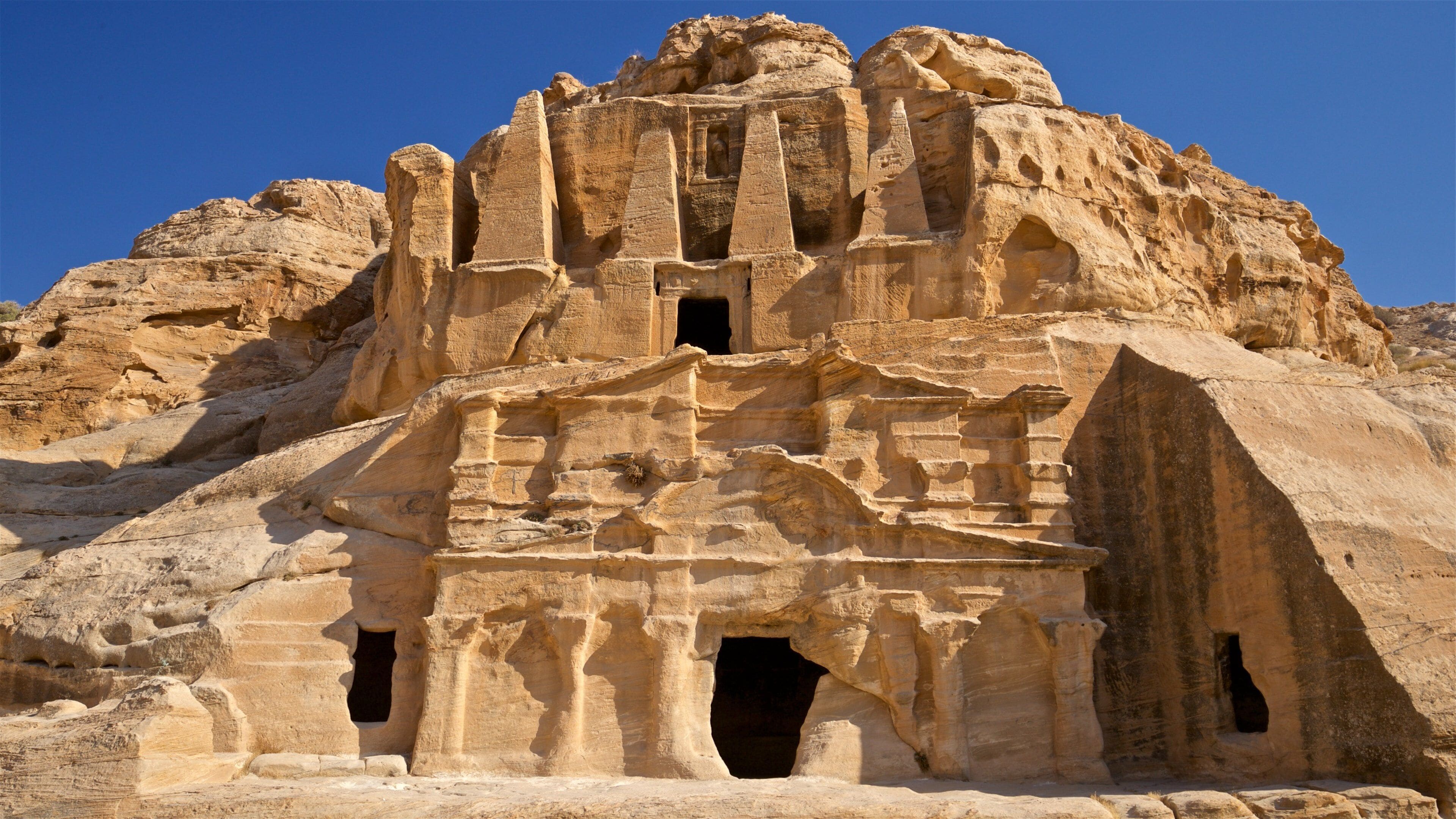 Obelisk Tomb featuring heritage elements and a ruin