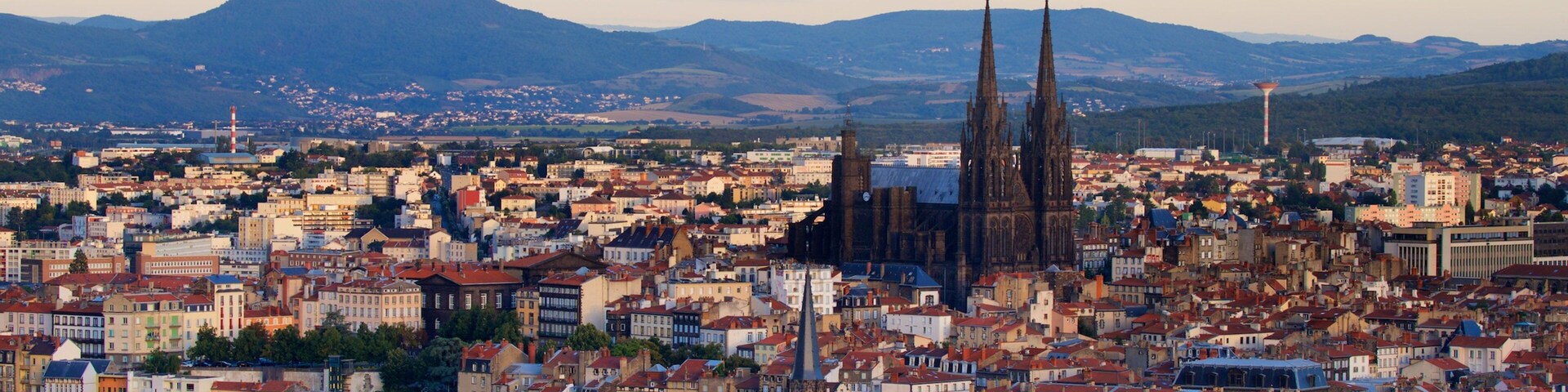 Montjuzet Park das einen Stadt, Landschaften und historische Architektur