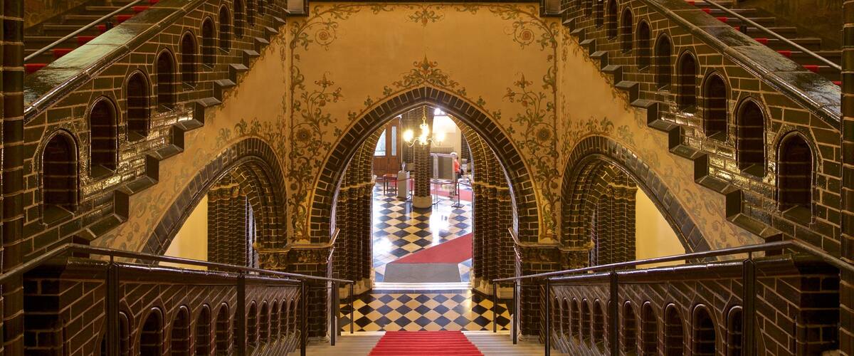 Rathaus montrant vues intérieures et patrimoine historique