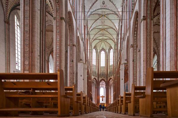 Marienkirche 表示 屋内の眺め, 遺跡・遺産 と 教会あるいは大聖堂