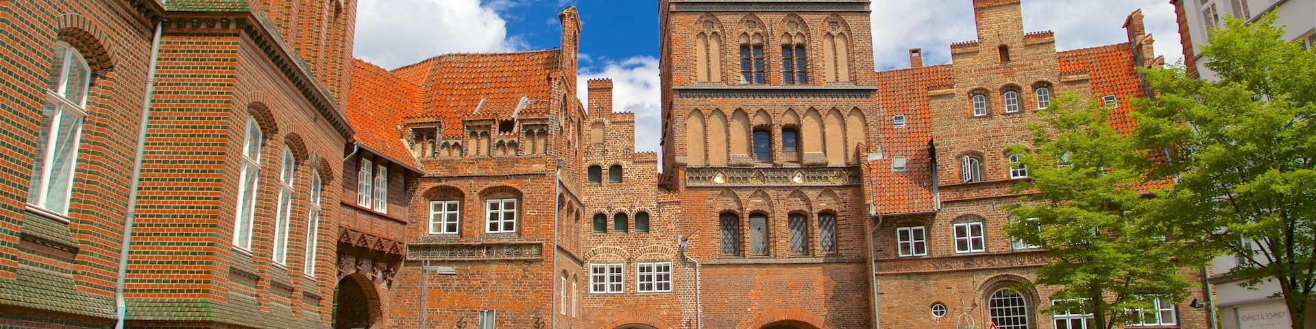 Burgtor caracterizando arquitetura de patrimônio