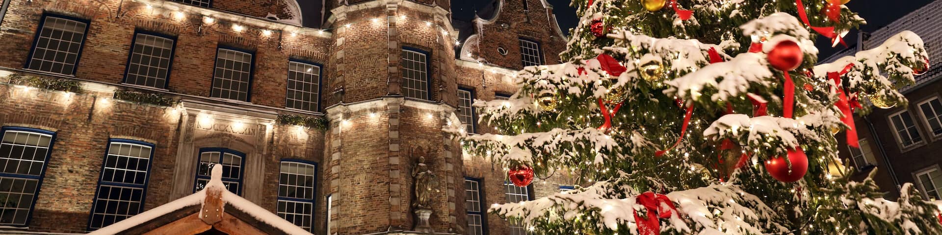 Weihnachtsmarkt Marktplatz Rathaus Düsseldorf
