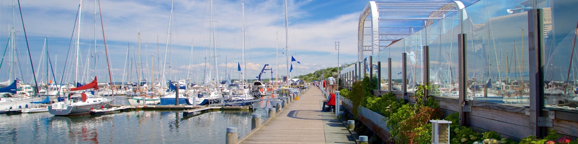 Marina Kuehlungsborn featuring a bay or harbor