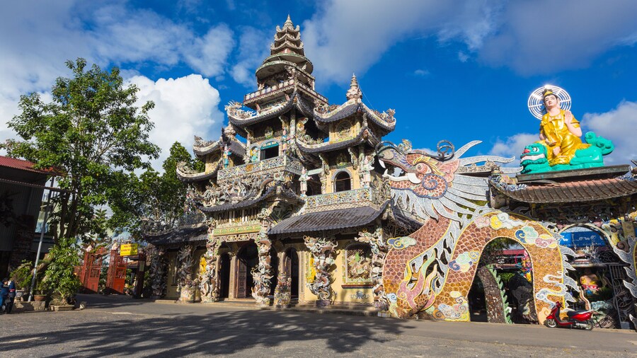 Pagoda Linh Phuoc