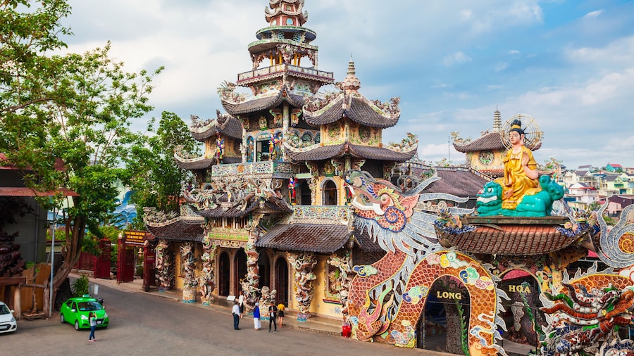 Pagoda Linh Phuoc