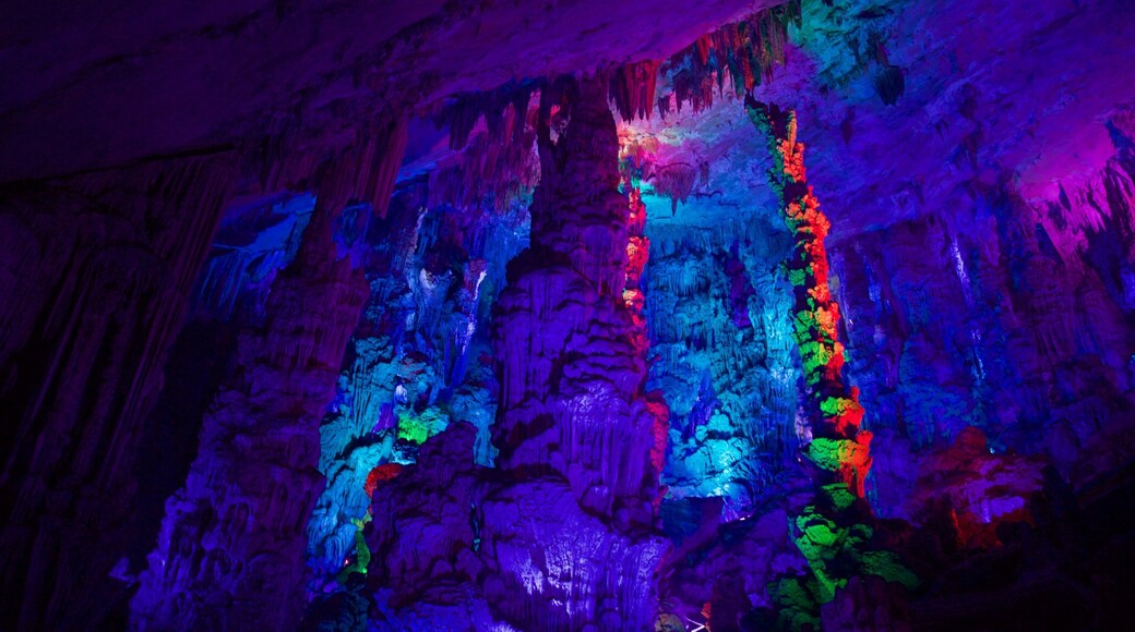 St Maarten and St Martin featuring caves