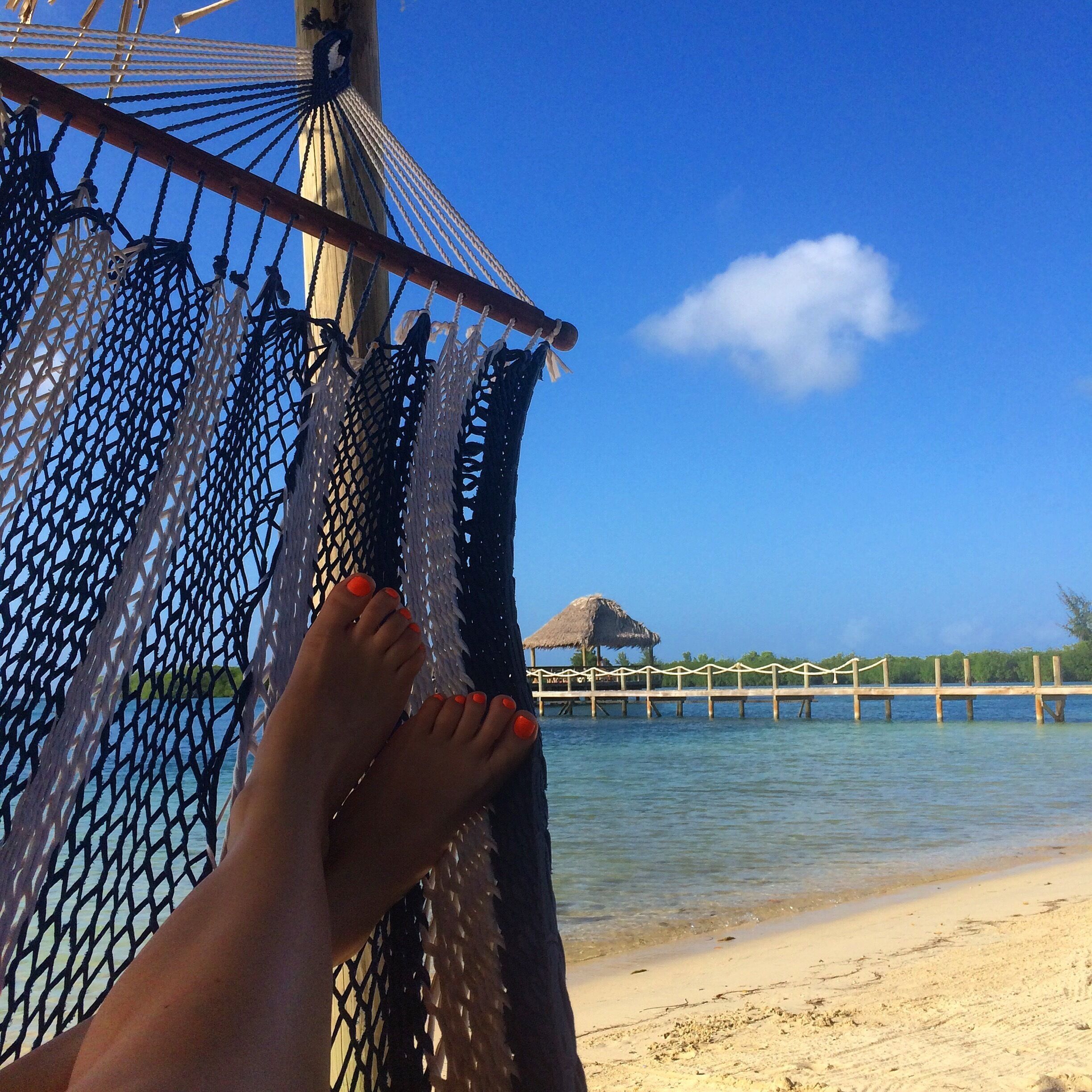 New Years Vibes ✌🏻️💙 #islandlife #roatan #honduras #travel #explore #wander #wanderlust #instatravel #travelgram #trip #view #beach #ocean #good #vibes #nye #nye2015 #2015 #2016