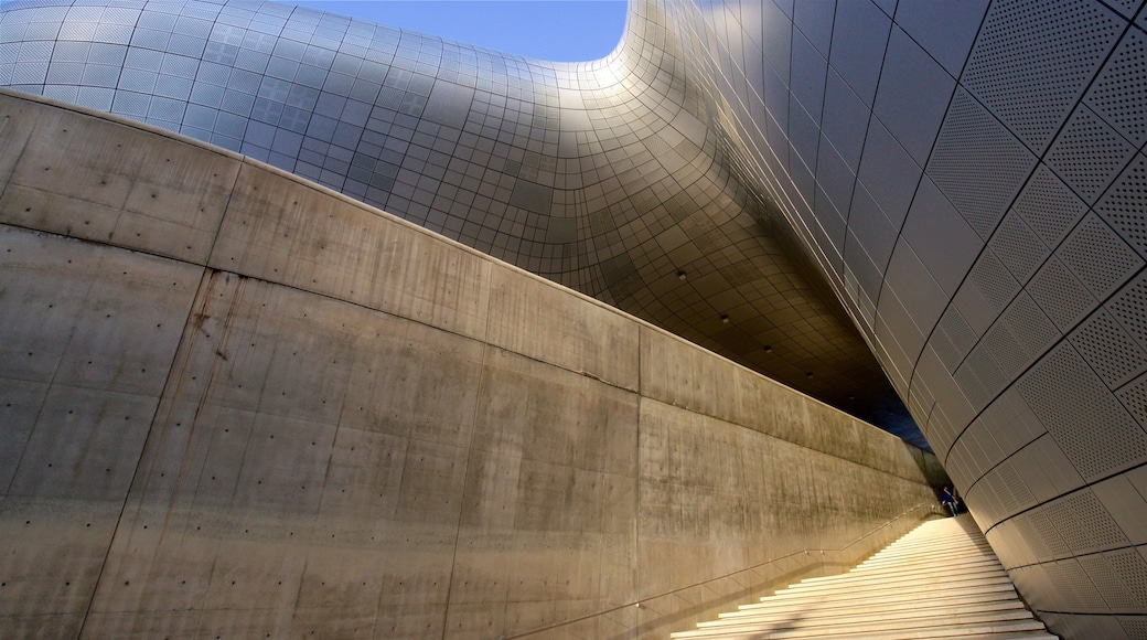 Dongdaemun Design Plaza featuring modern architecture