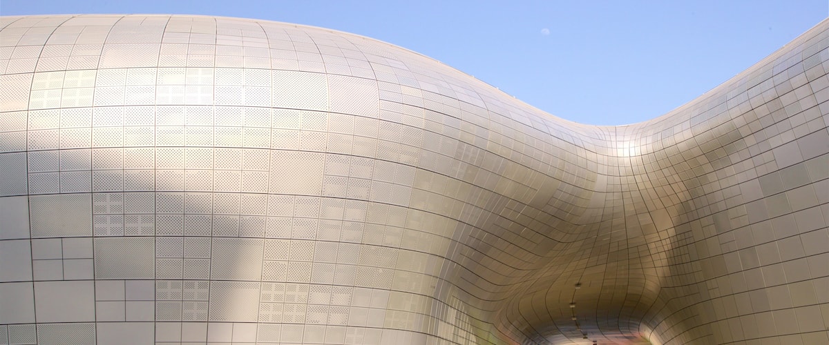 Dongdaemun Design Plaza featuring modern architecture