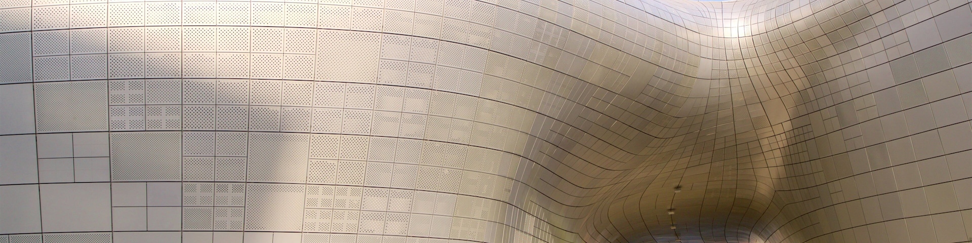 Dongdaemun Design Plaza que inclui arquitetura moderna
