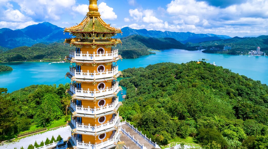 Sun Moon Lake Ci'en Ta