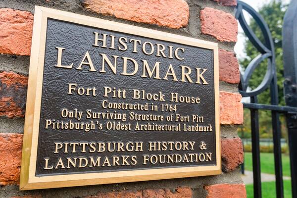 Fort Pitt Block House featuring signage and heritage elements