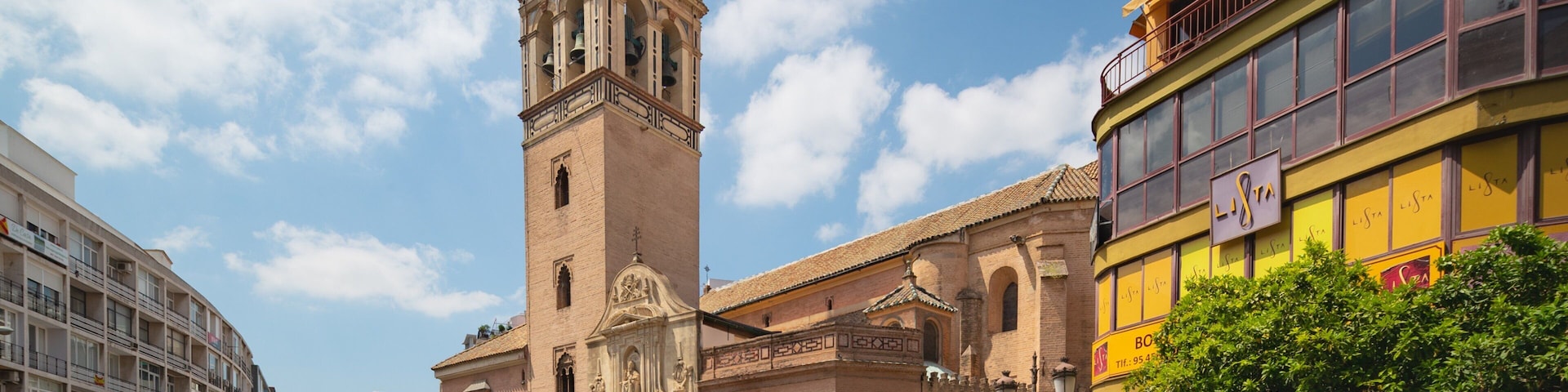 San Pedro Church which includes a church or cathedral and heritage architecture