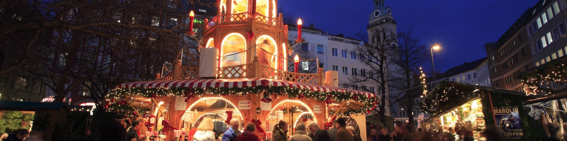 Rindermarkt showing night scenes and street scenes as well as a large group of people