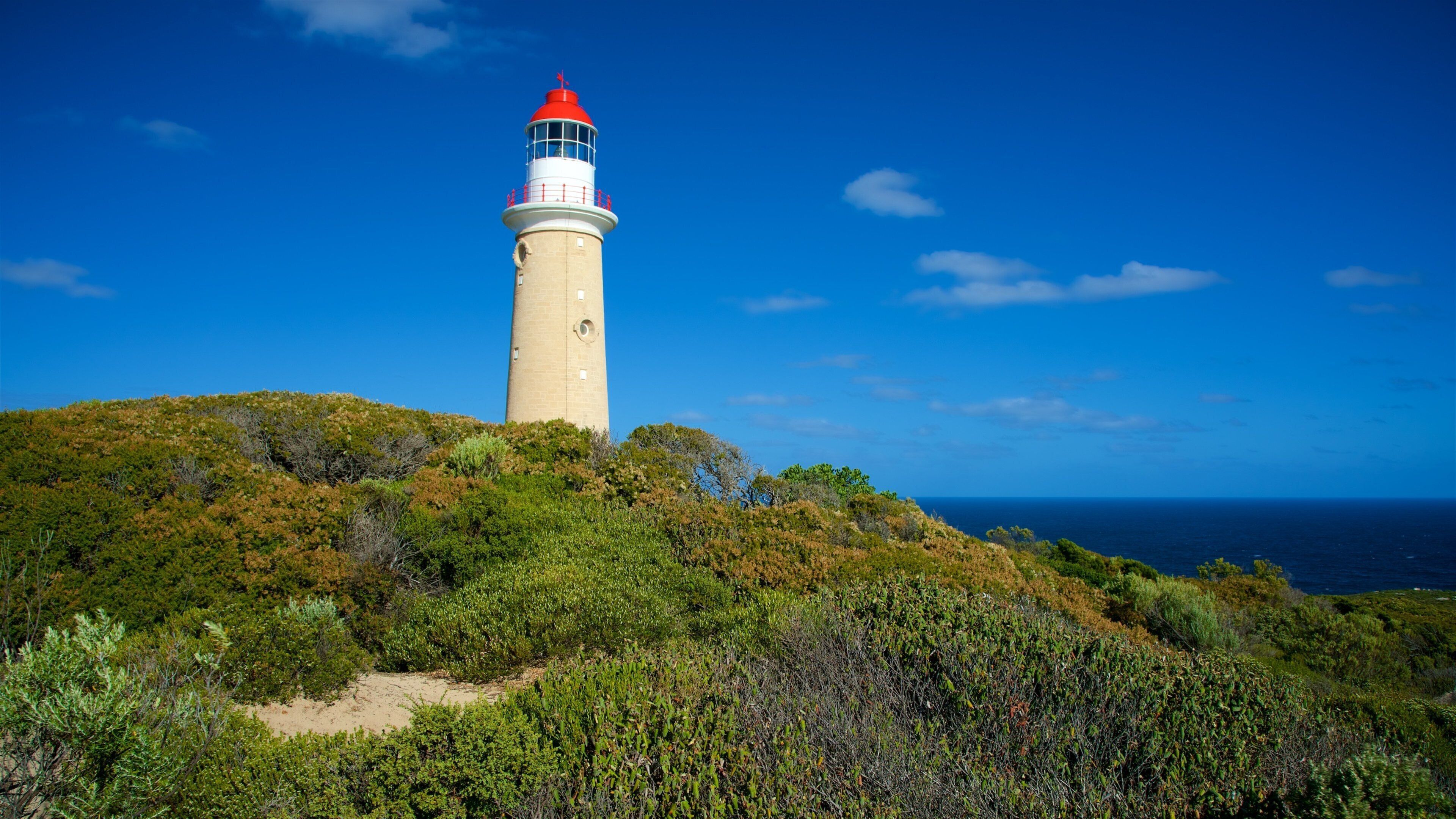 Parque Nacional Flinders ofreciendo vista general a la costa y un faro