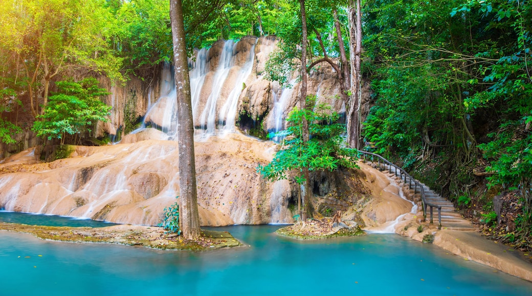 Waterfall Sai Yok Noi, Thailand