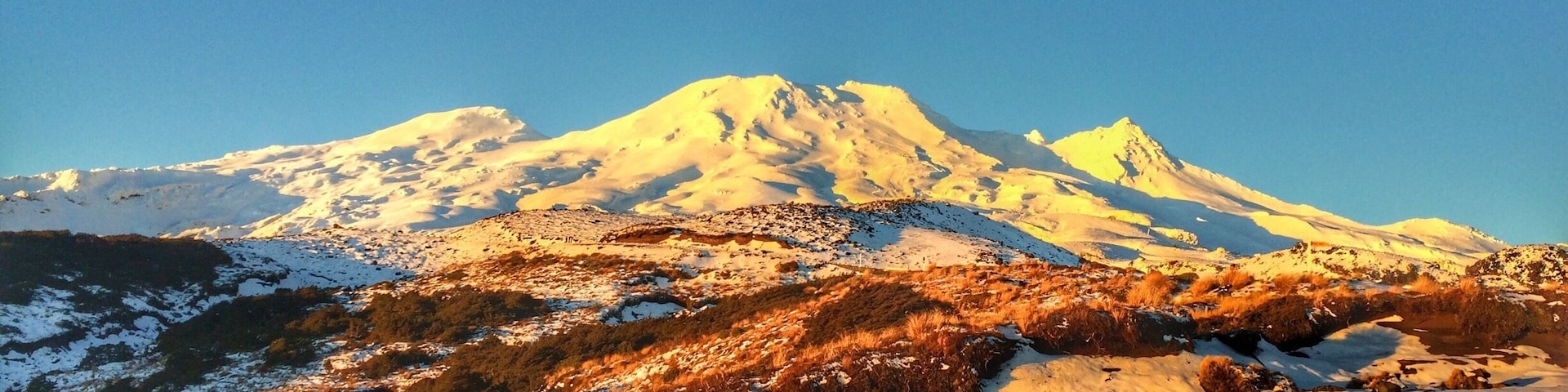 Sunset in the way down from Turoa ski fields, Mt Ruapehu.