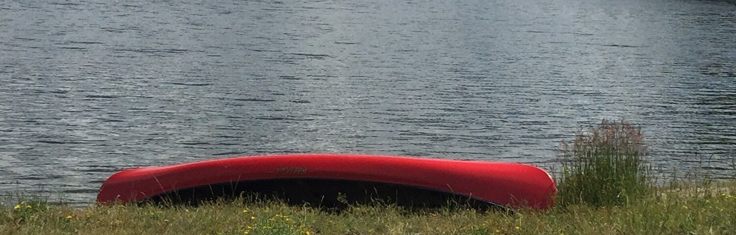 A small lake, but worth the drive. Perfect location to catch up with your thoughts! #waterlust