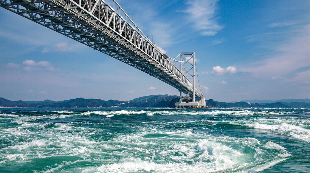 The world largest whirling waves in Naruto Channel, Japan 大鳴門橋の渦潮