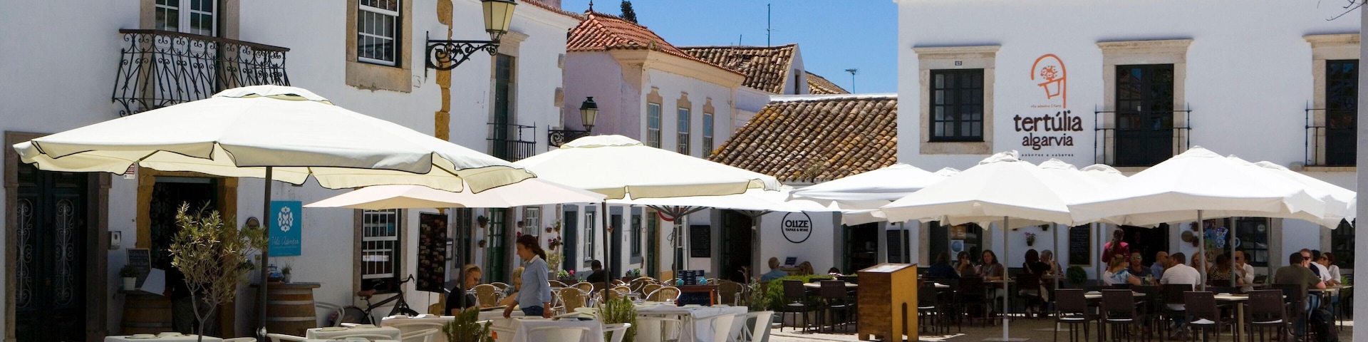 Faro, cafes in the Praca do Afonso III, Old Town Cidade Velha