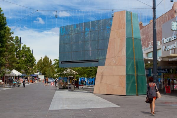 Bendigo featuring a city