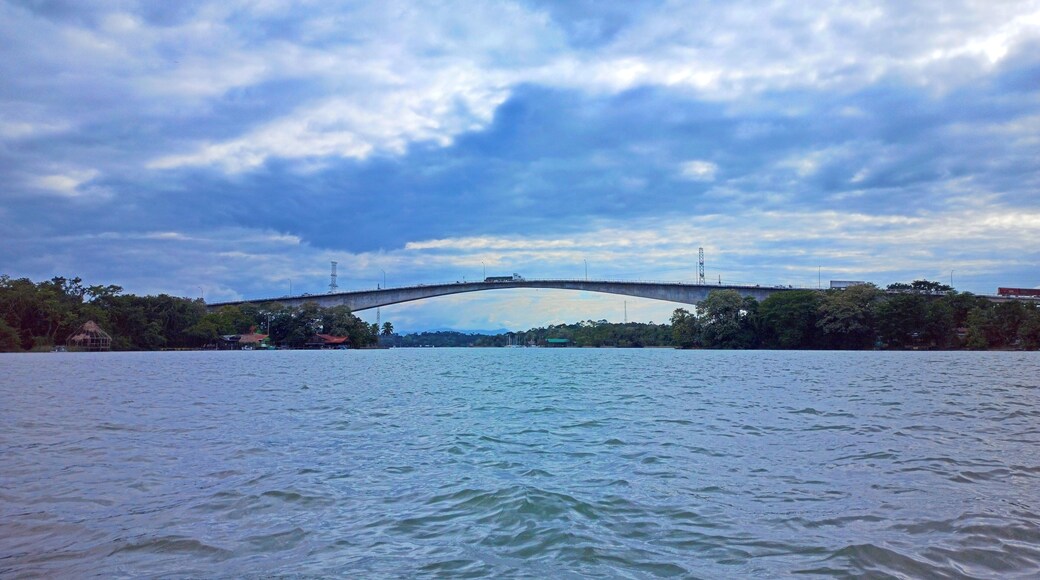 Puente de Rio Dulce