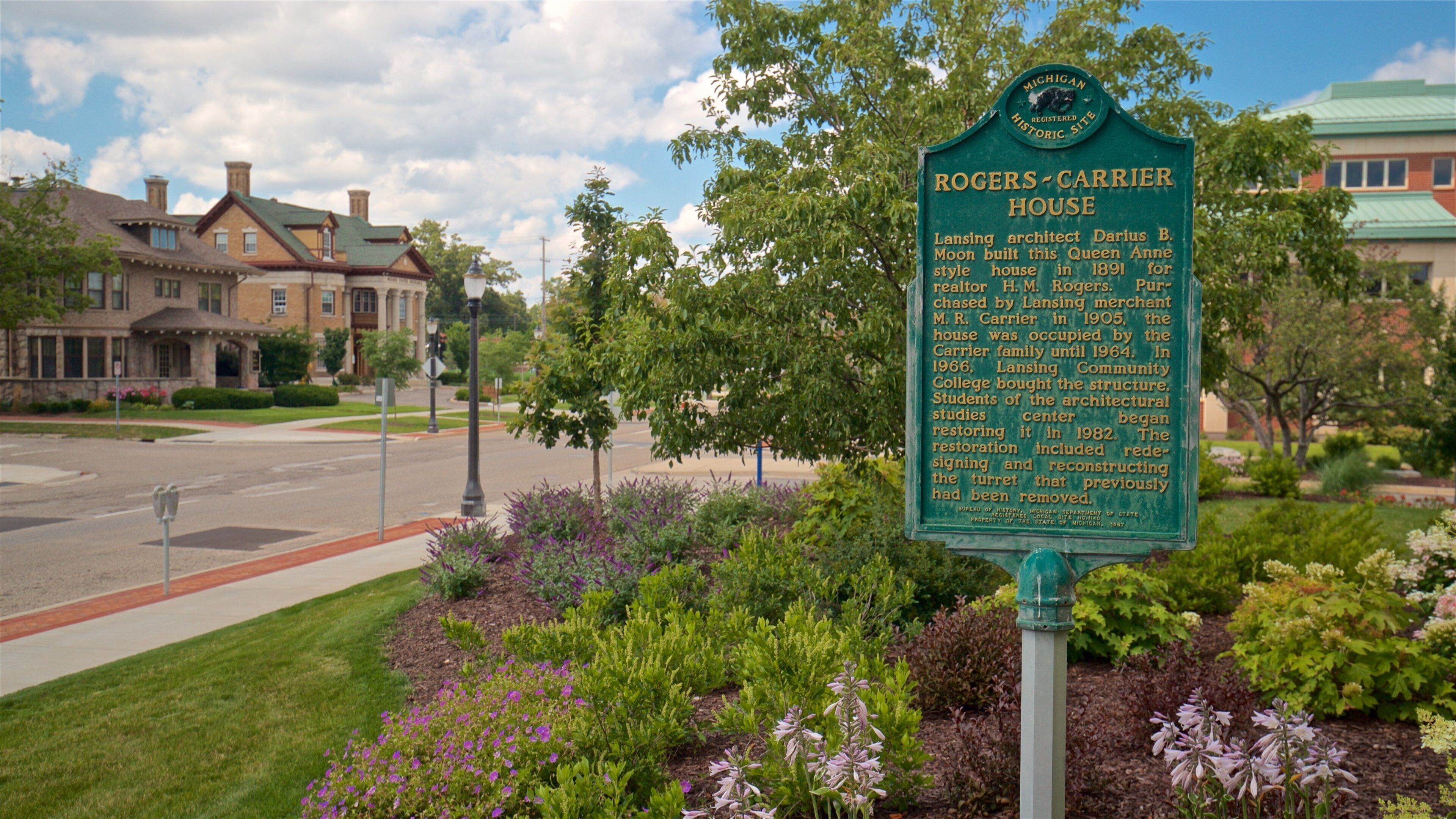Rogers-Carrier House welches beinhaltet Geschichtliches, Garten und Beschilderung