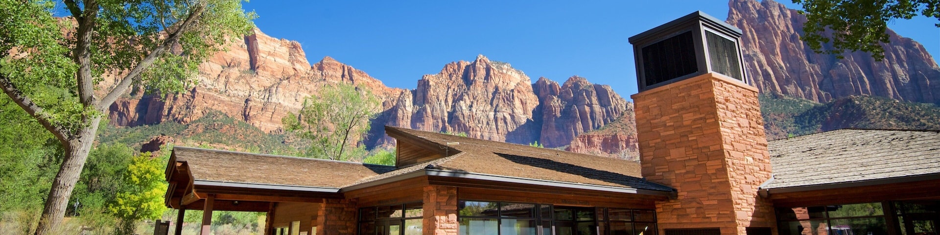 Zion Canyon Visitor Center showing mountains