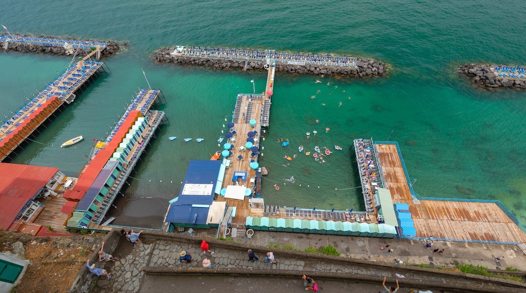 Sorrento Lift showing general coastal views