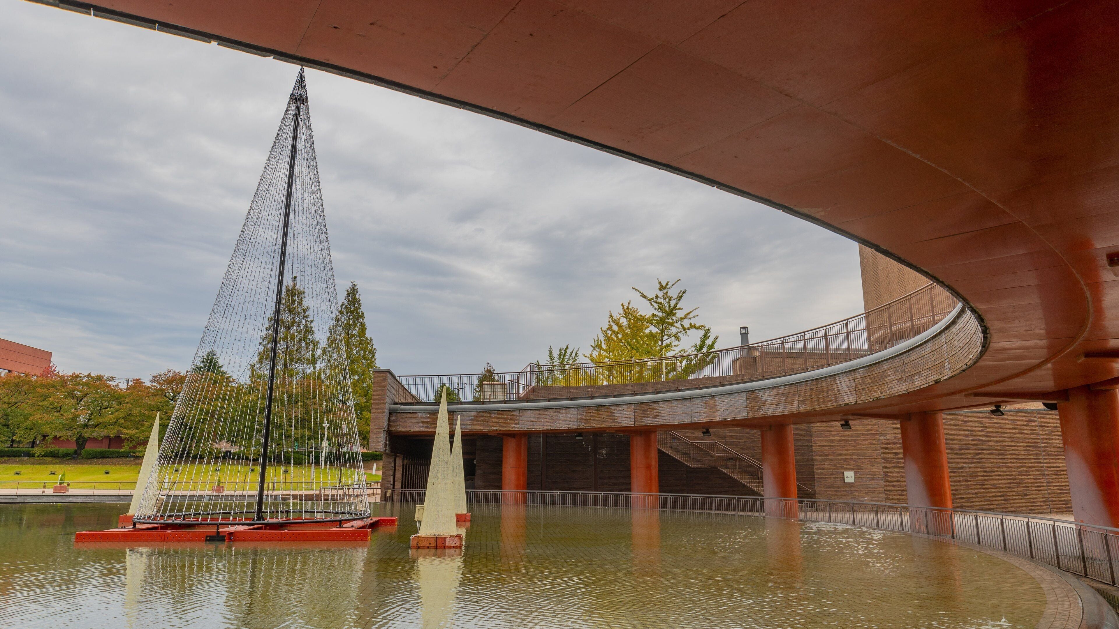 Tomi Canal Kansui Park showing a pond