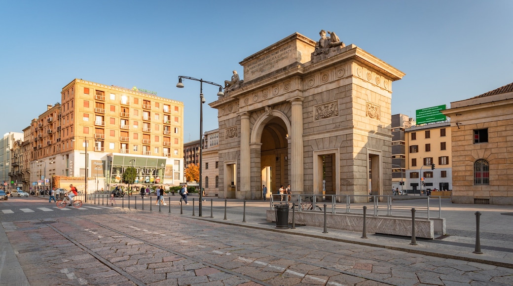 Corso Como showing a city and heritage architecture