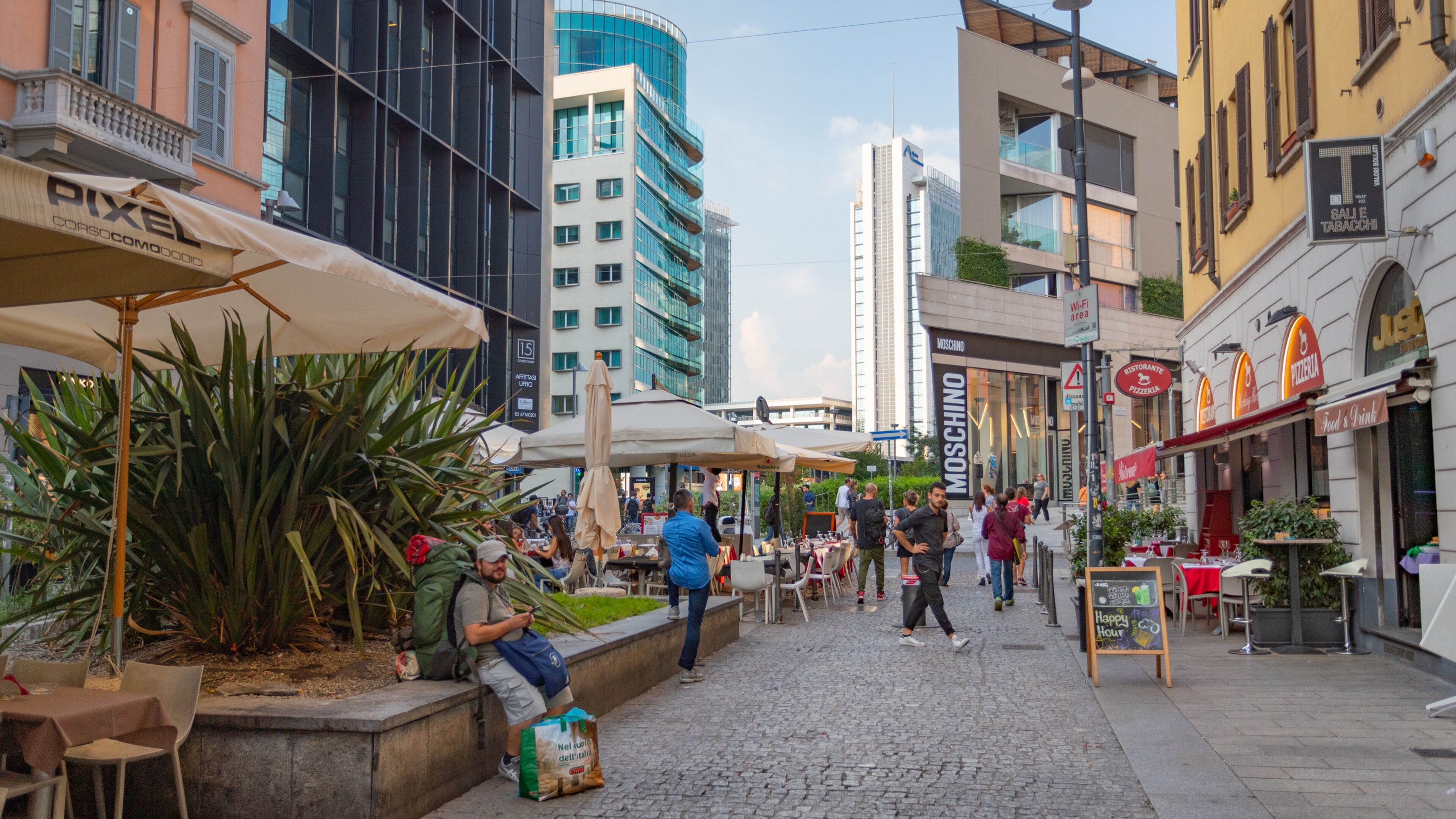 Corso Como showing a city
