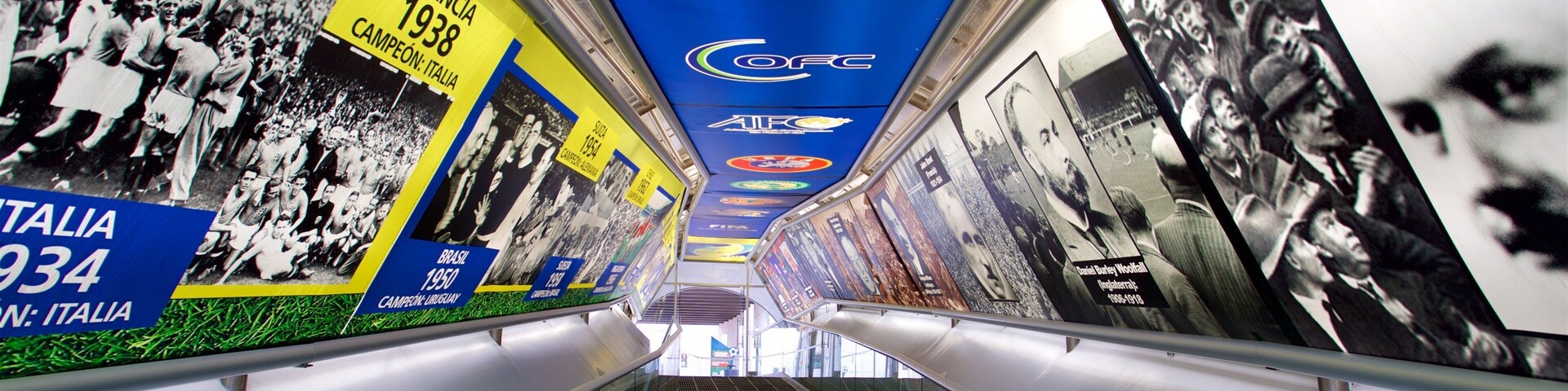 Mundo Futbol Interactive Center featuring interior views