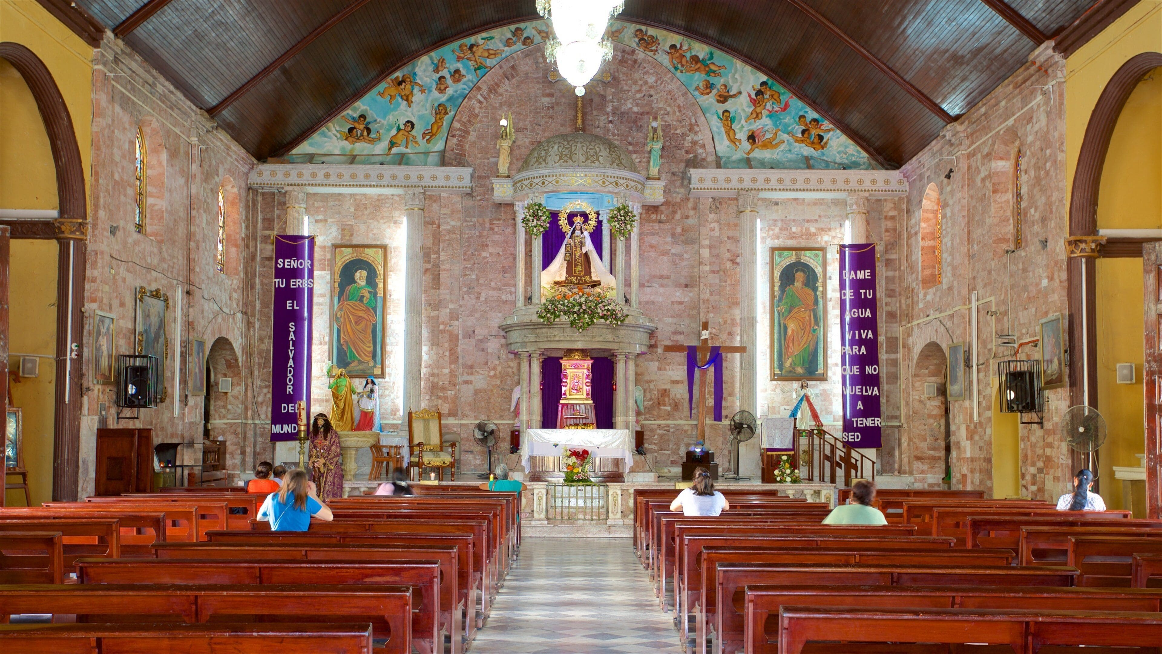 Église Iglesia de Nuestra Señora del Carmen montrant église ou cathédrale, vues intérieures et patrimoine historique