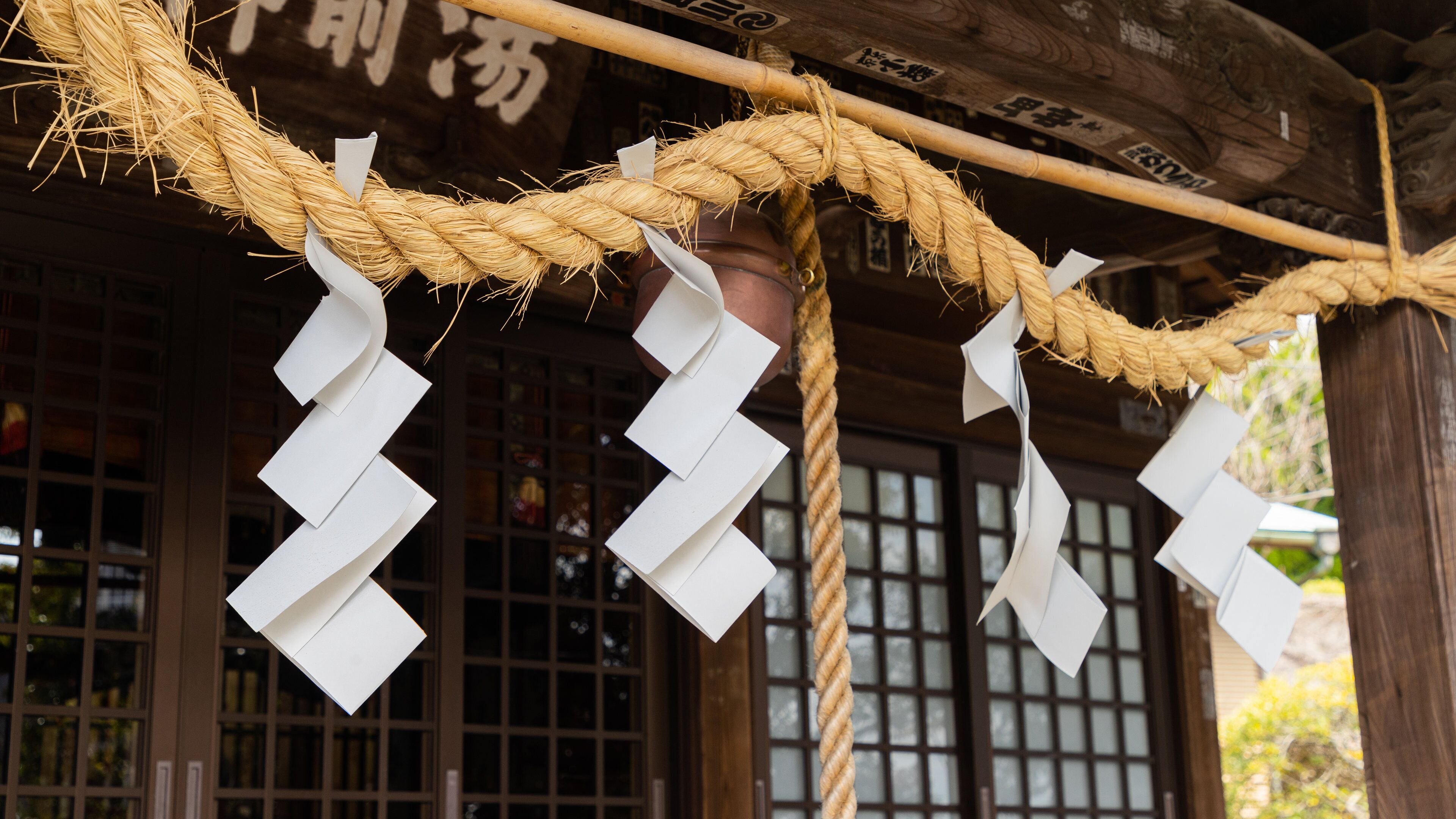 Yuzen Shrine which includes heritage elements