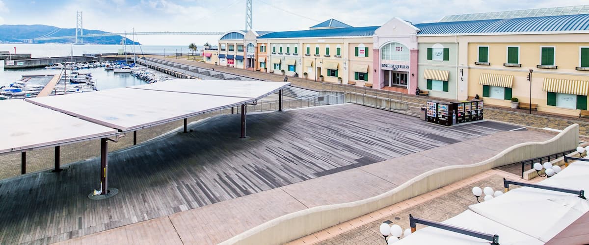 Mitsui Outlet Park featuring a bay or harbor