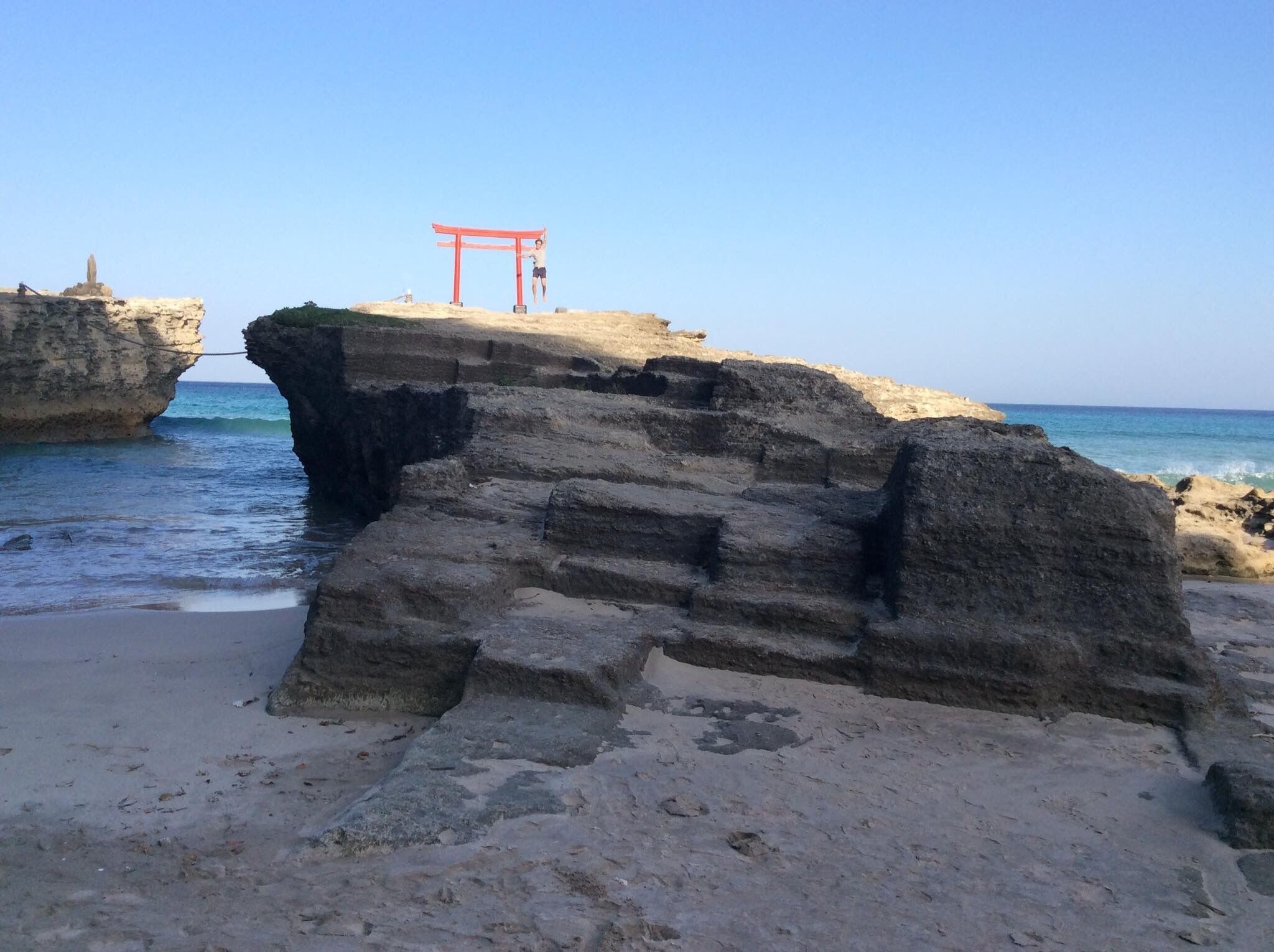 Japanese sea shrine!
#BeachTips