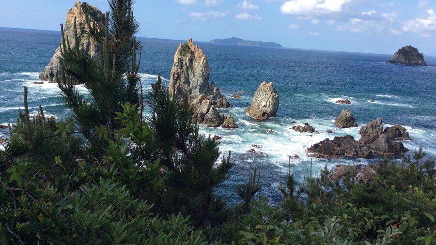 Scenic views everywhere in Japan, everywhere you look. Such a beautiful country!
#BeachTips