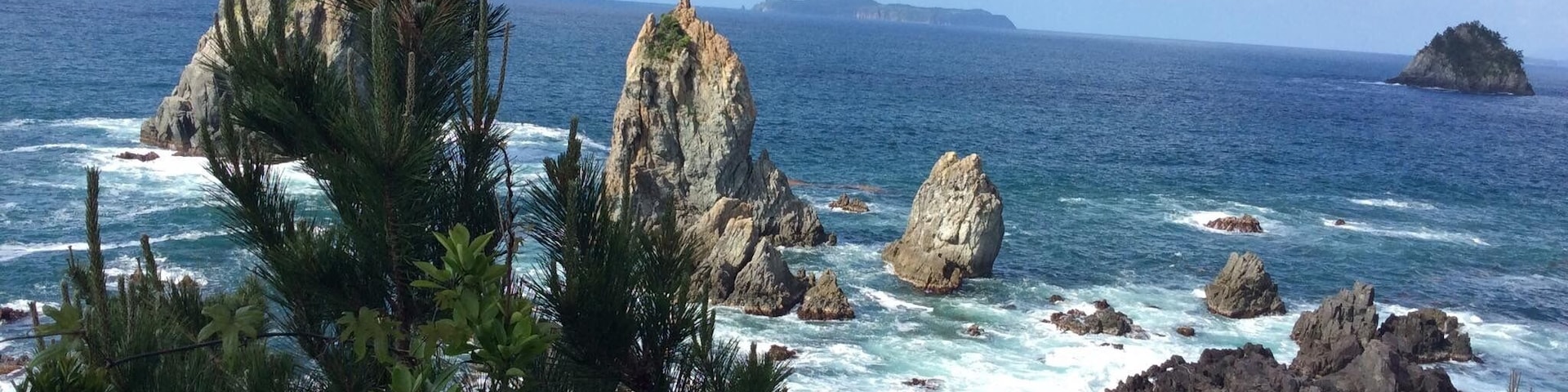 Scenic views everywhere in Japan, everywhere you look. Such a beautiful country!
#BeachTips