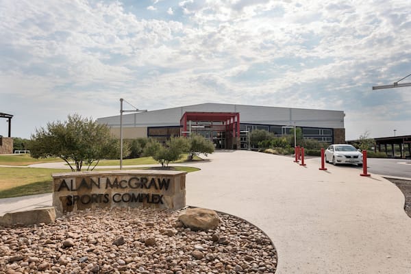 Austin_RoundRockSportsCenter_553248621584952202-1
