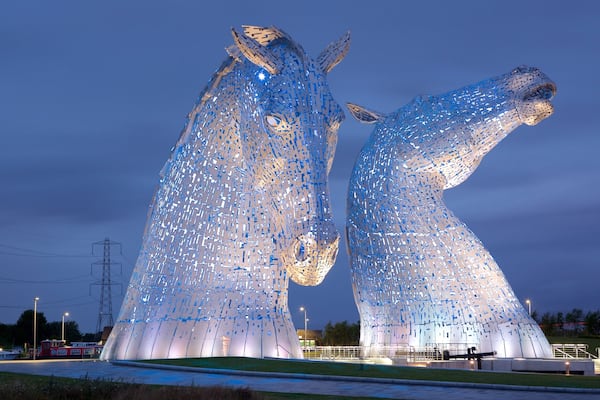 Grangemouth montrant art en plein air et scĂšnes de nuit