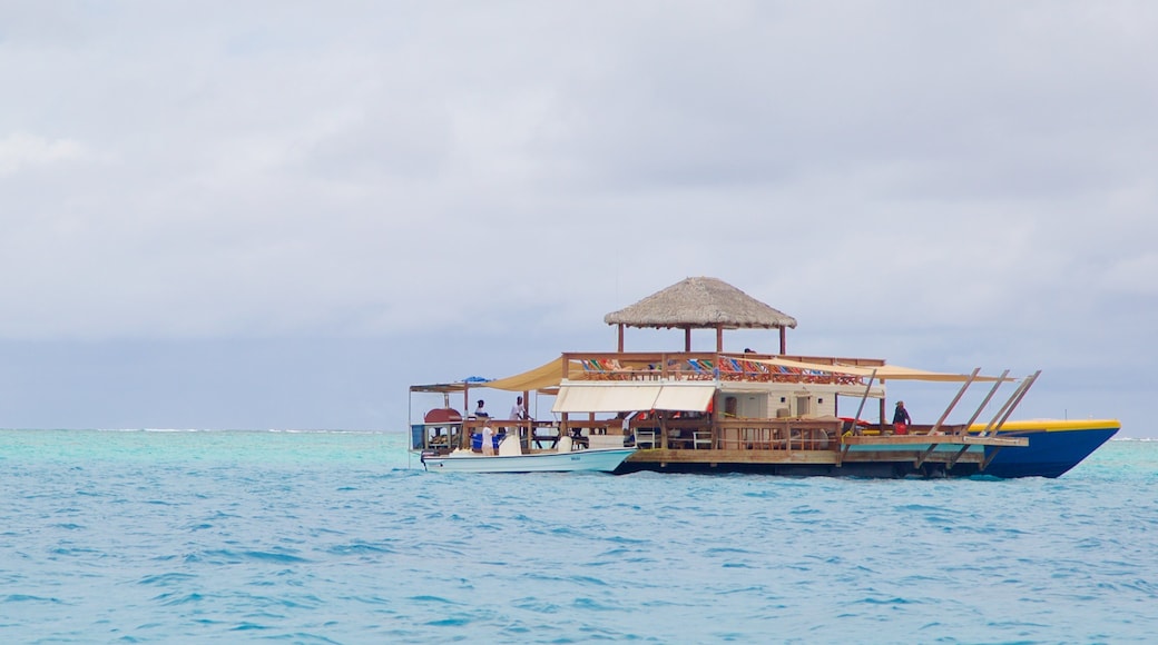 Cloud 9 Fiji showing general coastal views and boating