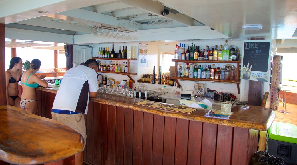 Fiji trong đó bao gồm quán bar