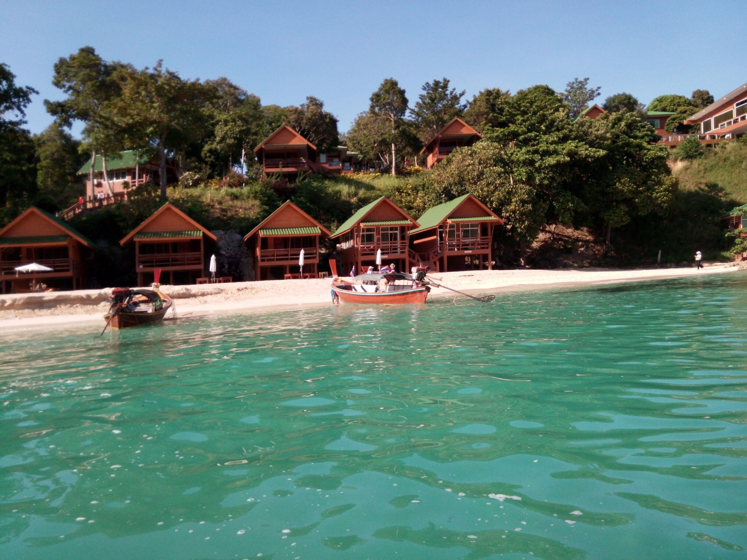 Nice view ,nice beach,nice hotel and people also friends...... I love Kop lipe sure I will travel again #waterlust 