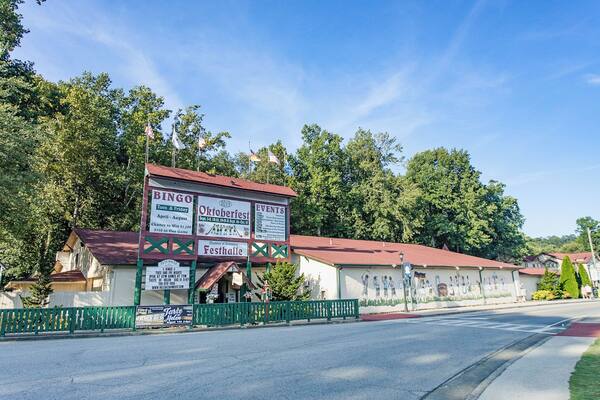 Helen_HelenFesthalle_553248621587587020-5-2