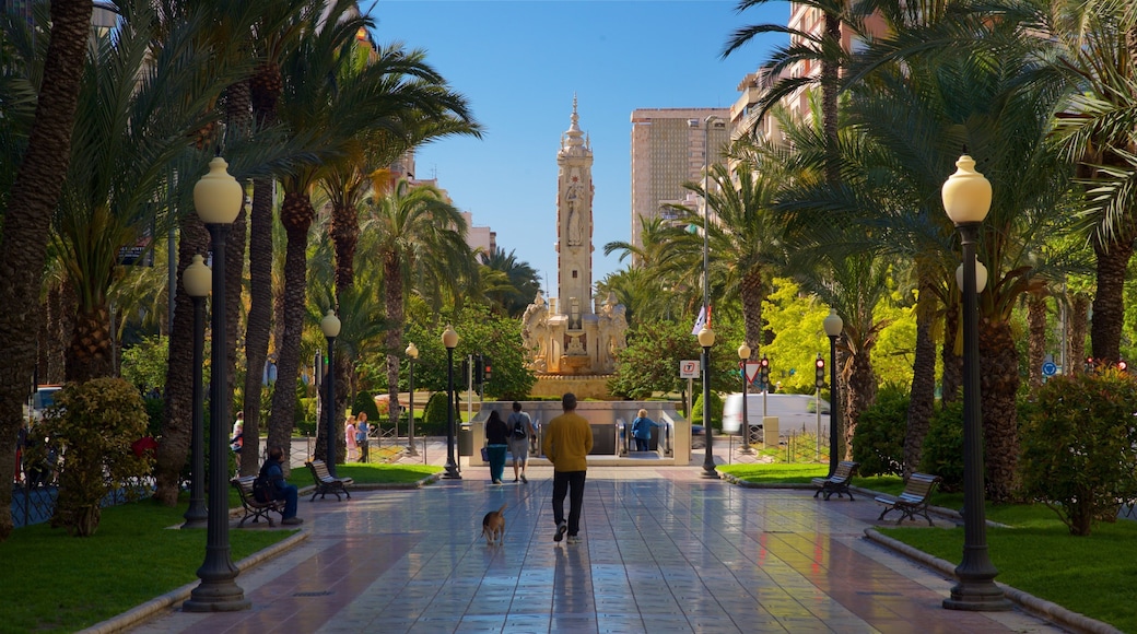 Placa de los Luceros which includes heritage elements and a garden